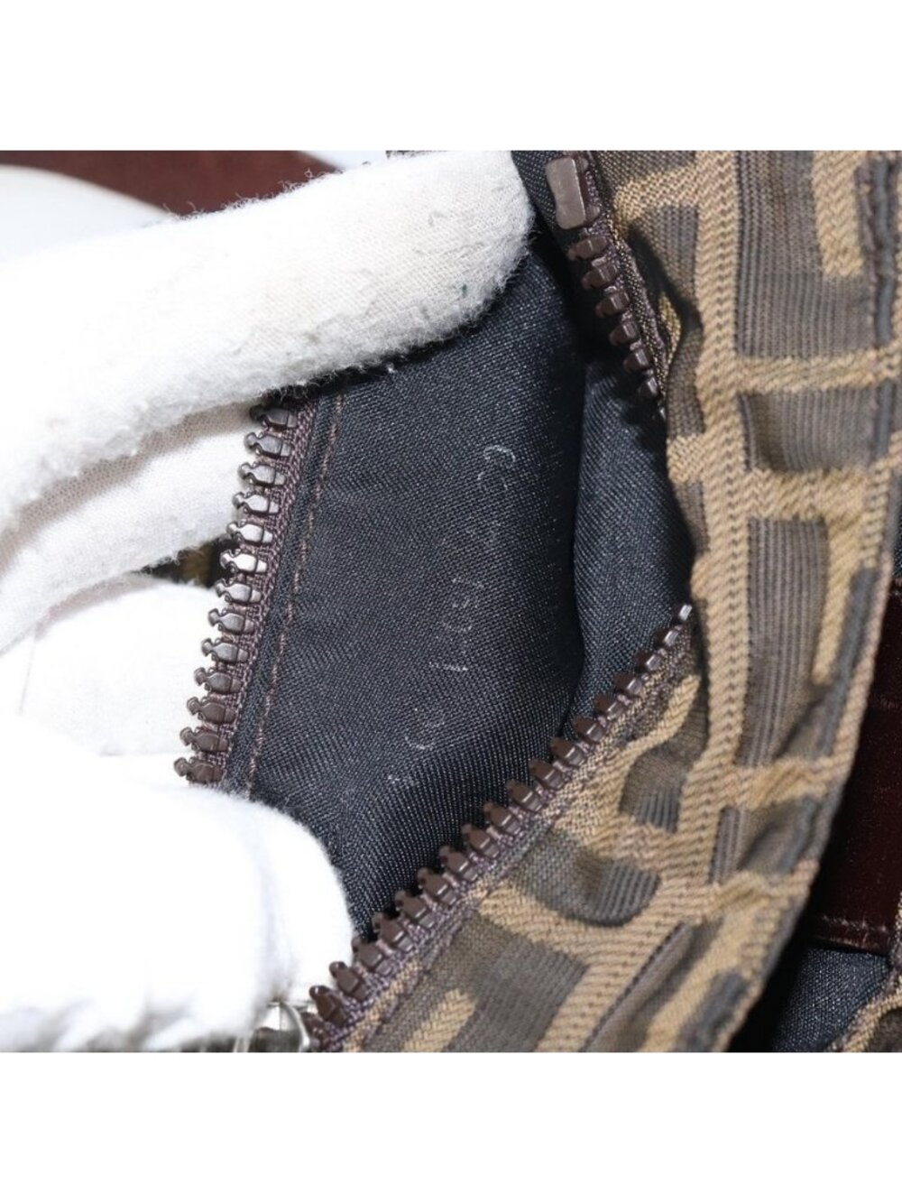 Authentic FENDI Zucca Canvas Shoulder Bag Black Brown - Picture 4 of 16